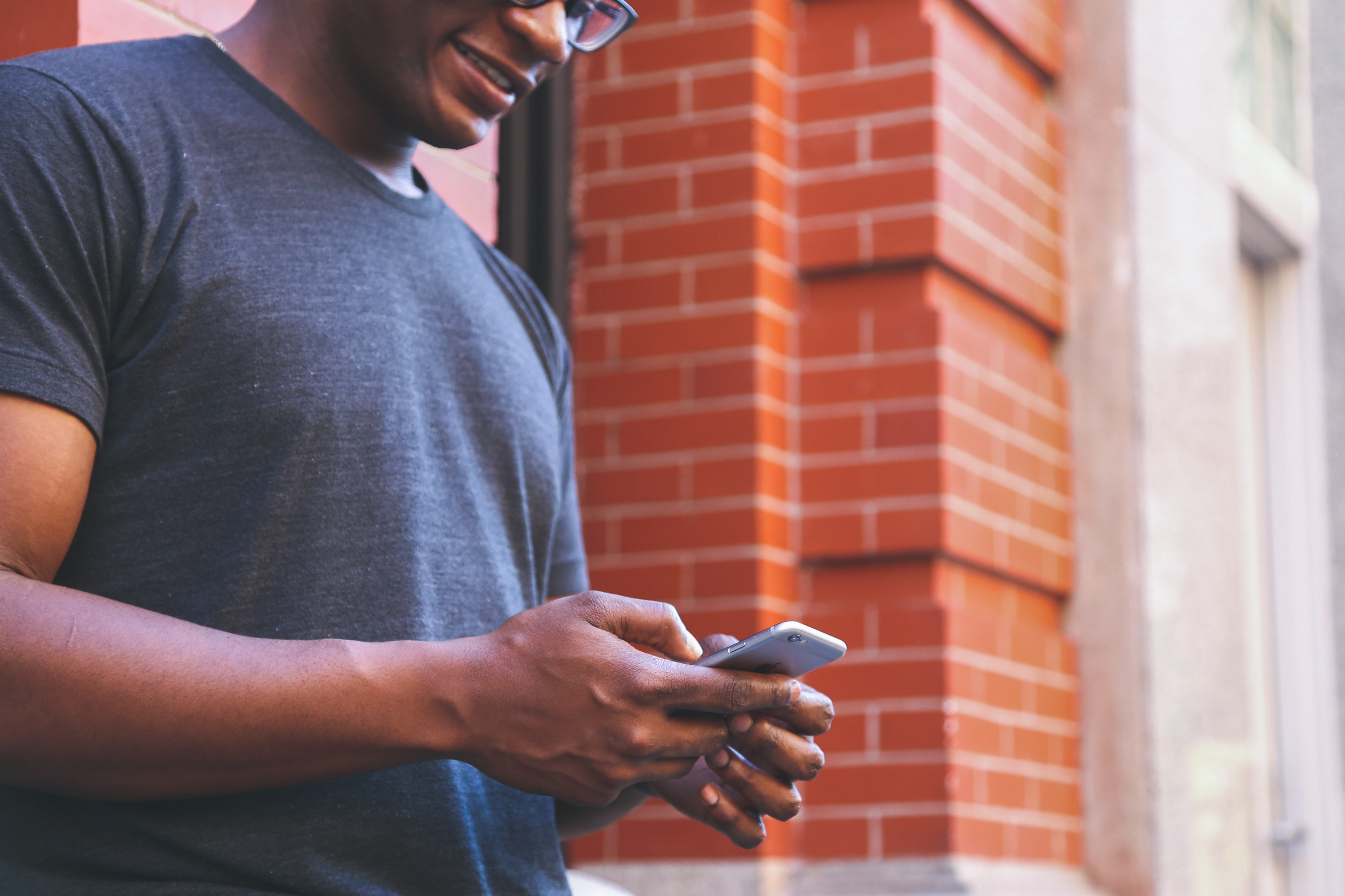 How to Win Back Your Ex: Effective Texting Strategies