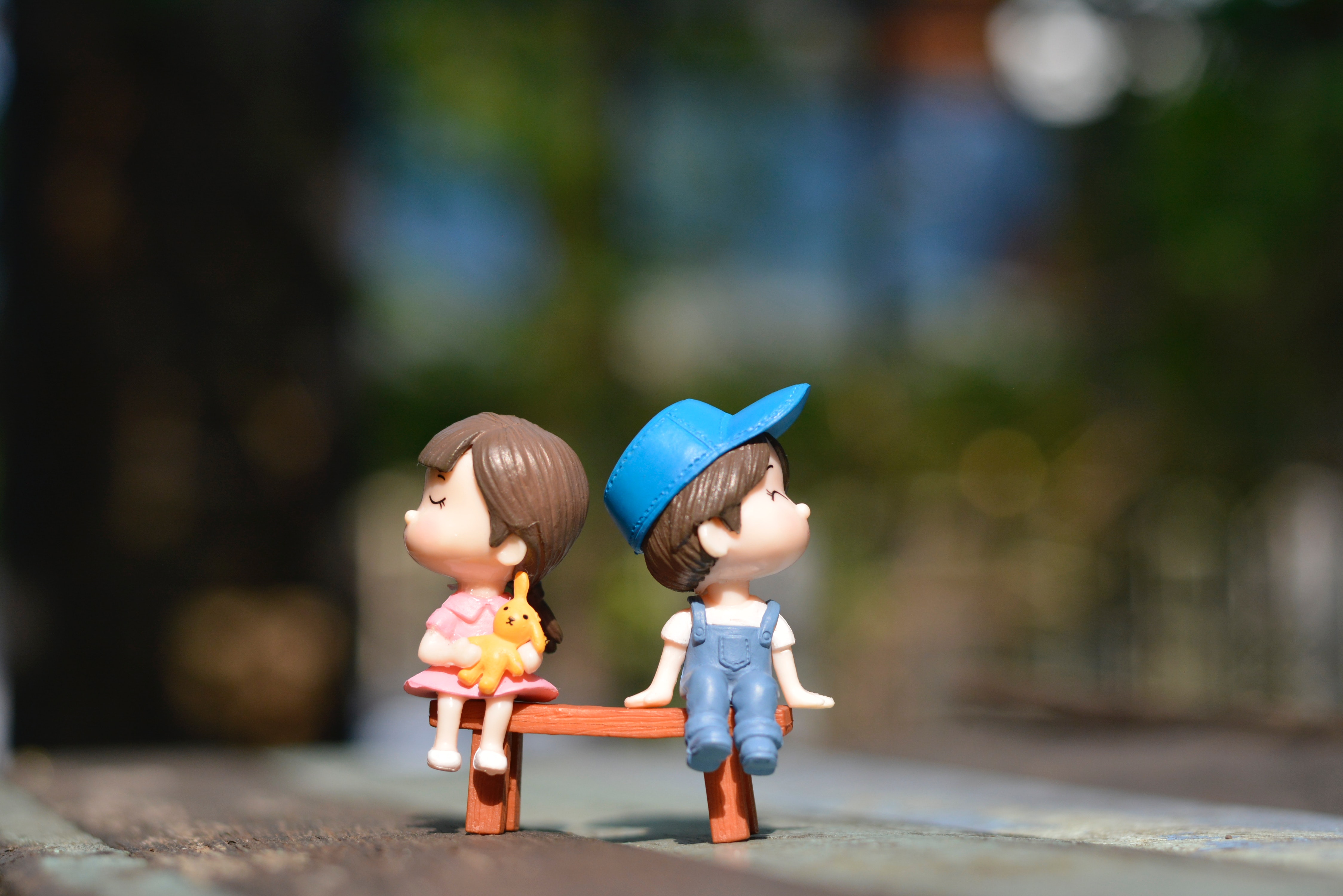 Millennial Dating Trends: Understanding Ghosting, Breadcrumbing & More