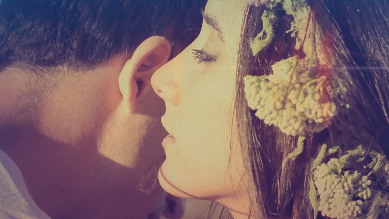 Dating an Aries Woman: 10 Essential Things to Know