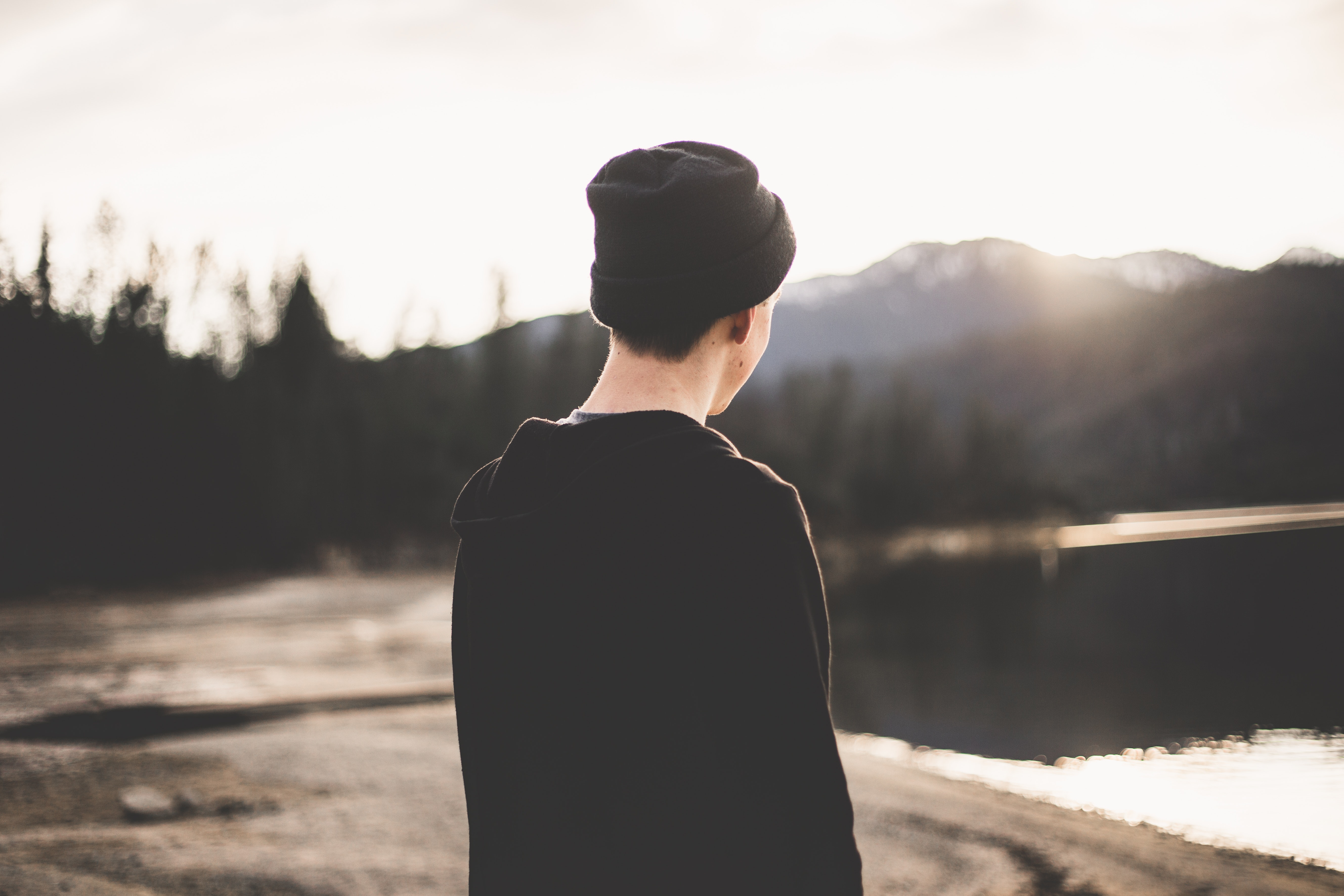 Combatting Loneliness in Relationships: 5 Practical Tips