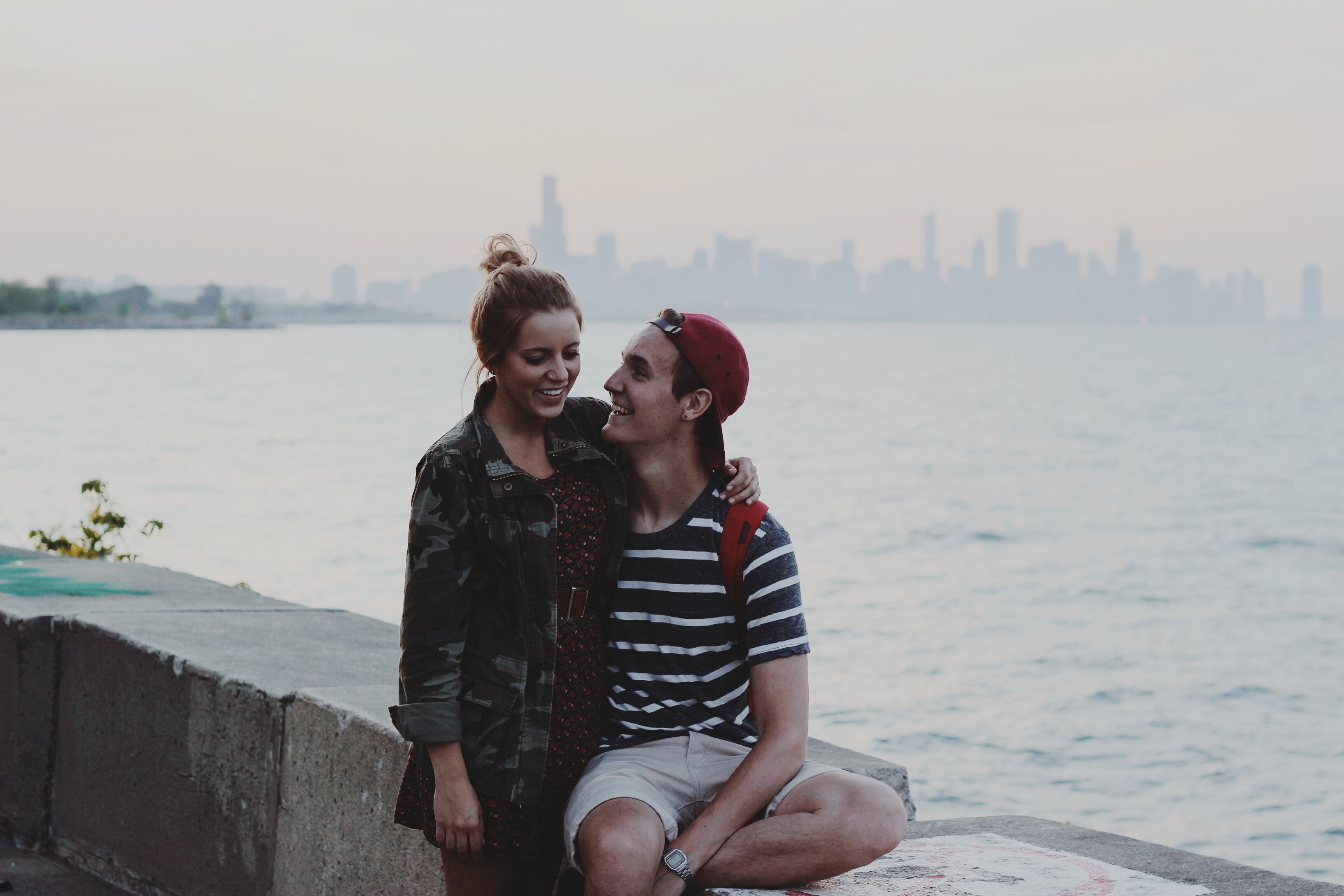 Dating Tips for Introverts: Mastering First Dates & Building Connections