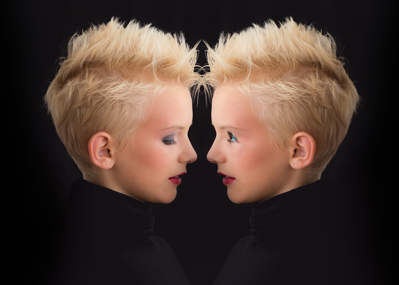 Recognizing Narcissistic Relationships: Key Signs & Red Flags
