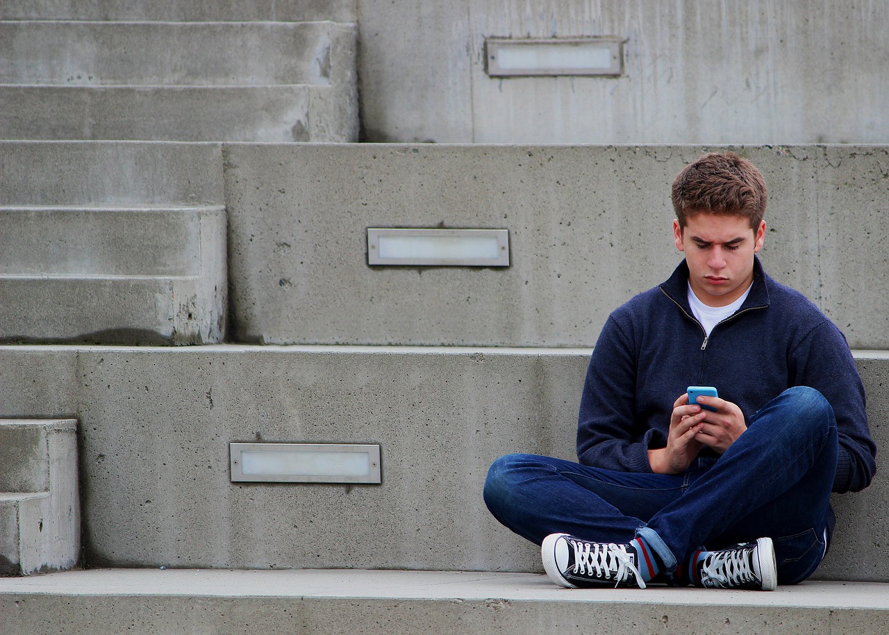 Understanding Ghosting: Causes, Impact, and How to Cope