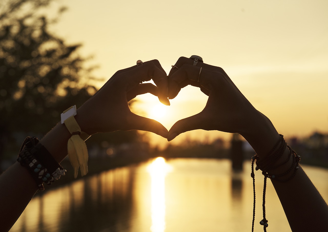 Scorpio Compatibility: Understanding the Pros & Cons of Dating a Scorpio