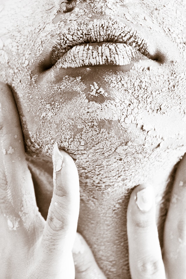 Multani Mitti: Benefits, Uses & How to Achieve Clear Skin Naturally