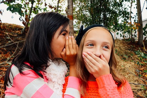 Long-Distance Friendship: Relatable Moments & Why They Matter