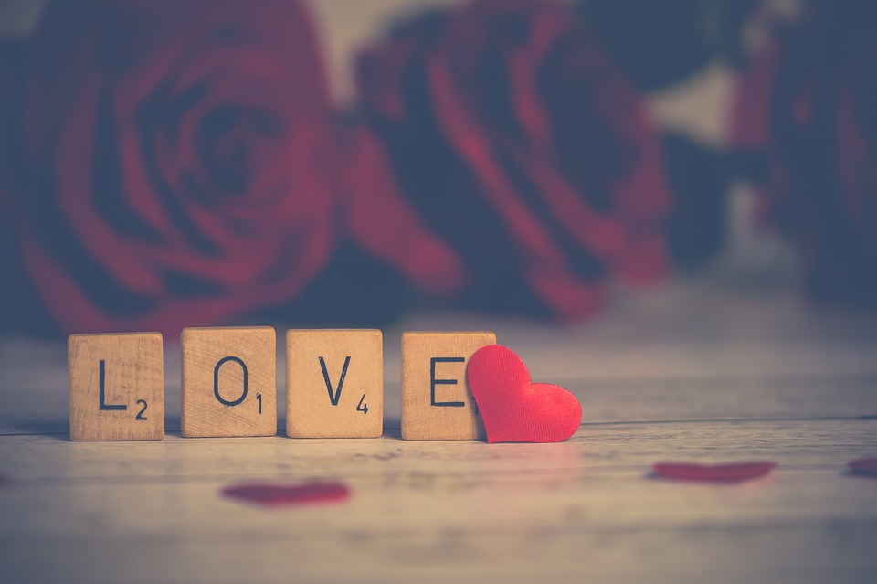 Signs Your Partner May Be Losing Feelings: Understanding Relationship Changes