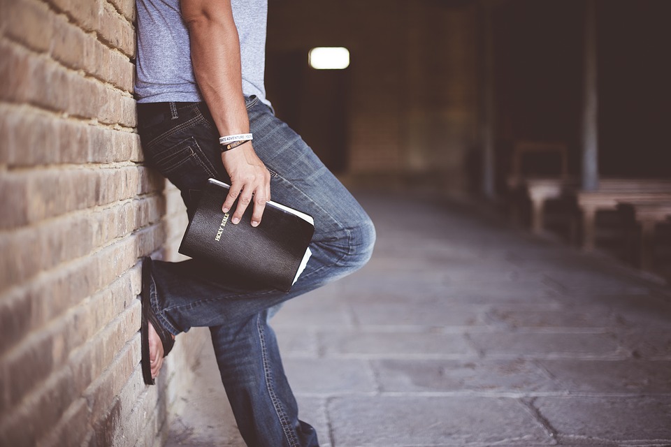 Millennial Perspectives on Relationships: Understanding Their Choice of Singlehood