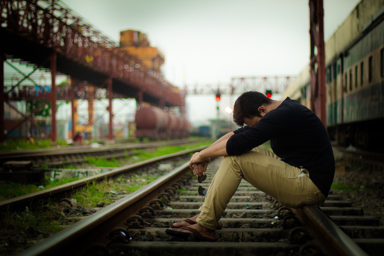 Navigating Heartbreak: 5 Common & Challenging Stages of Healing After a Breakup