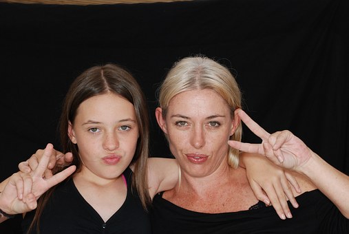 Mom as Best Friend: Recognizing the Signs of a Deep Bond