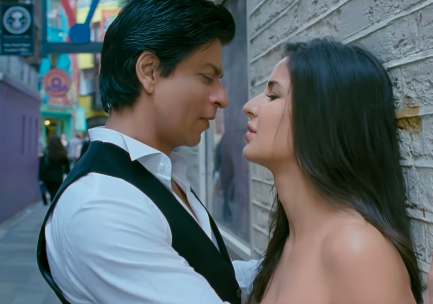 Top 5 Iconic Bollywood Kisses: A Romantic Journey