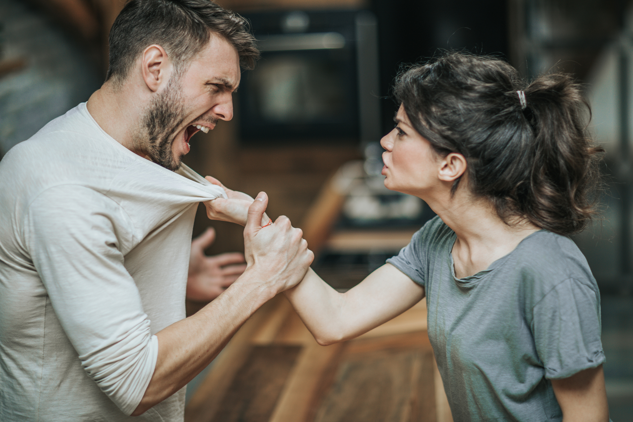 Navigating Trust Issues in Relationships: 8 Essential Tips