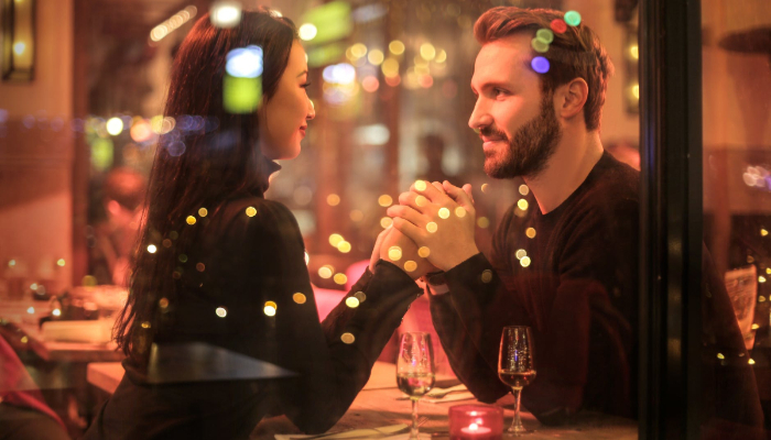 10 Signs of Emotional Dependence in a Relationship: Healthy vs. Unhealthy