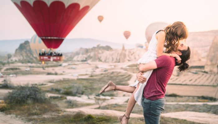 Build a Stronger Relationship: 5 Habits for Happiness & Emotional Connection