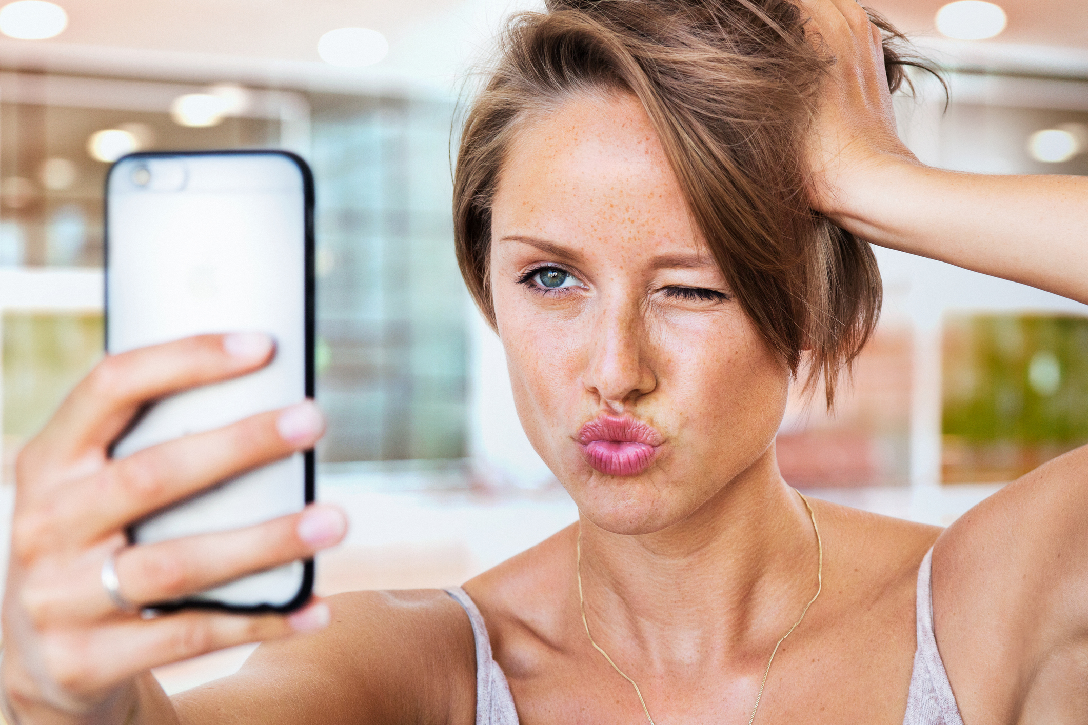 Avoid Heartbreak: 6 Relationship Red Flags to Watch Out For