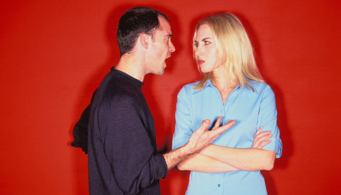 Recognizing Relationship Red Flags: 9 Warning Signs to Watch For