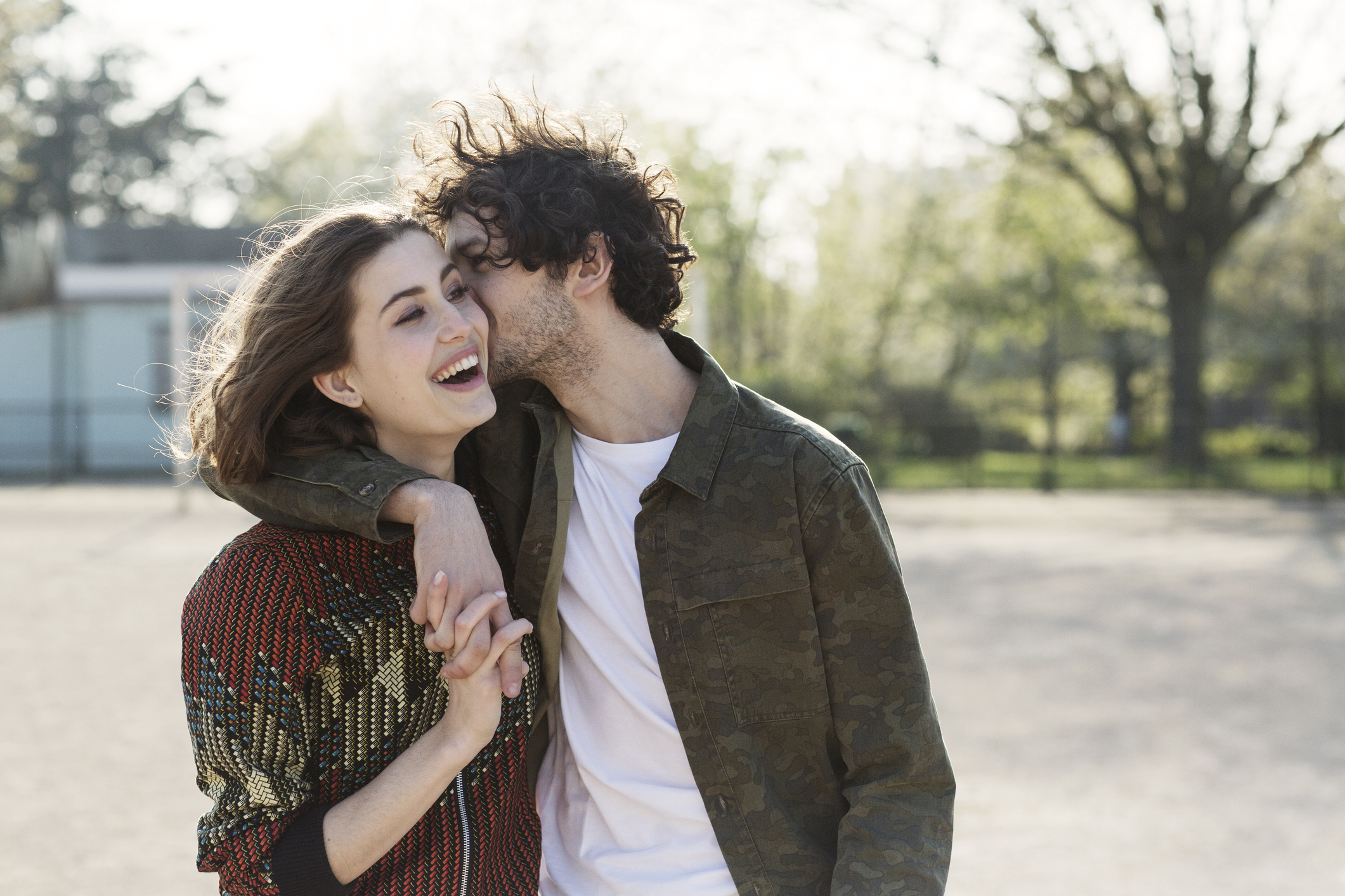 6 Signs of a Healthy Relationship: Building Stronger Connections