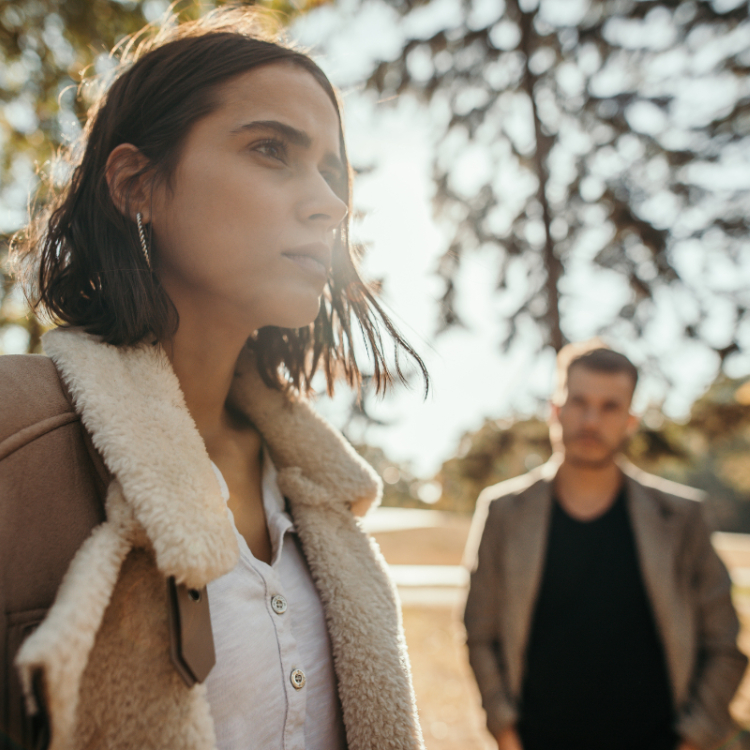 Identifying Toxic Behavior: 5 Signs of an Unhealthy Relationship with a Man