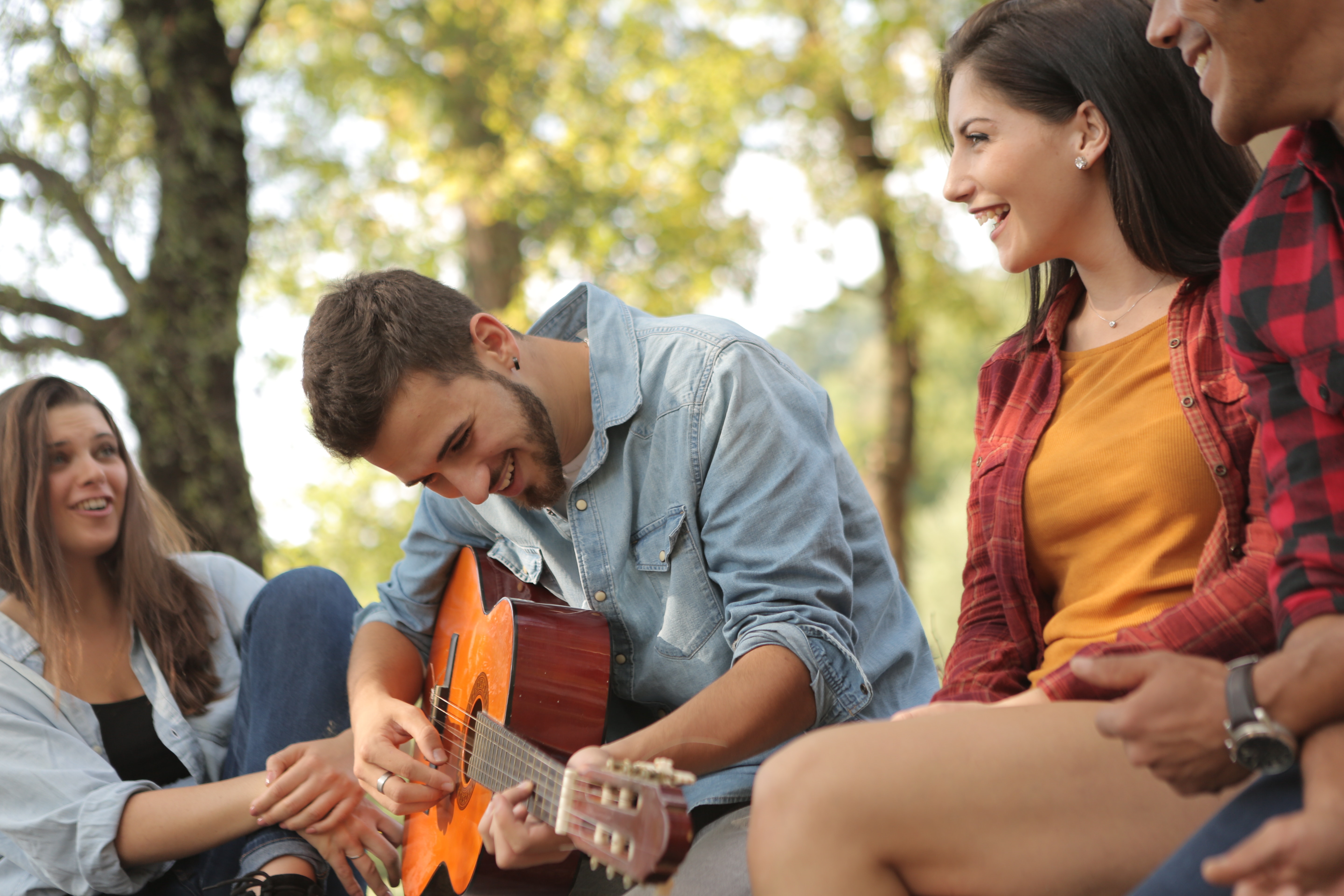 Dealing with a Possessive Boyfriend: Boundaries & Relationship Advice