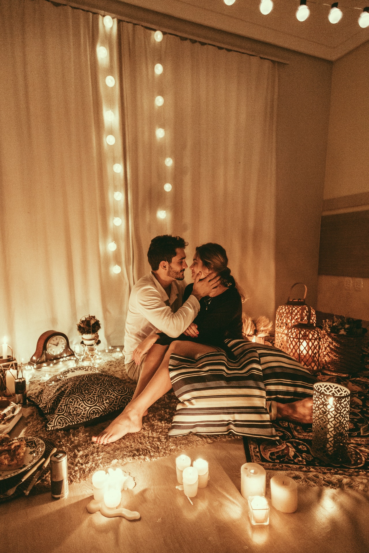 Navigating Cuffing Season: 5 Tips to Avoid Unwanted Relationships