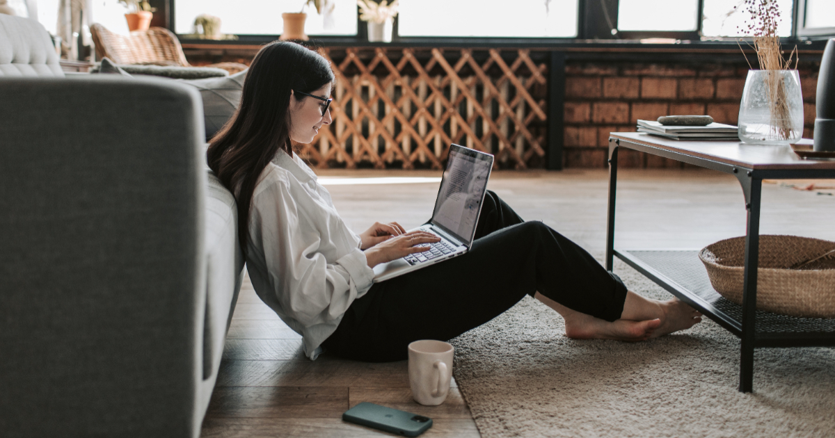 Virtual Date Etiquette: Making a Memorable First Impression