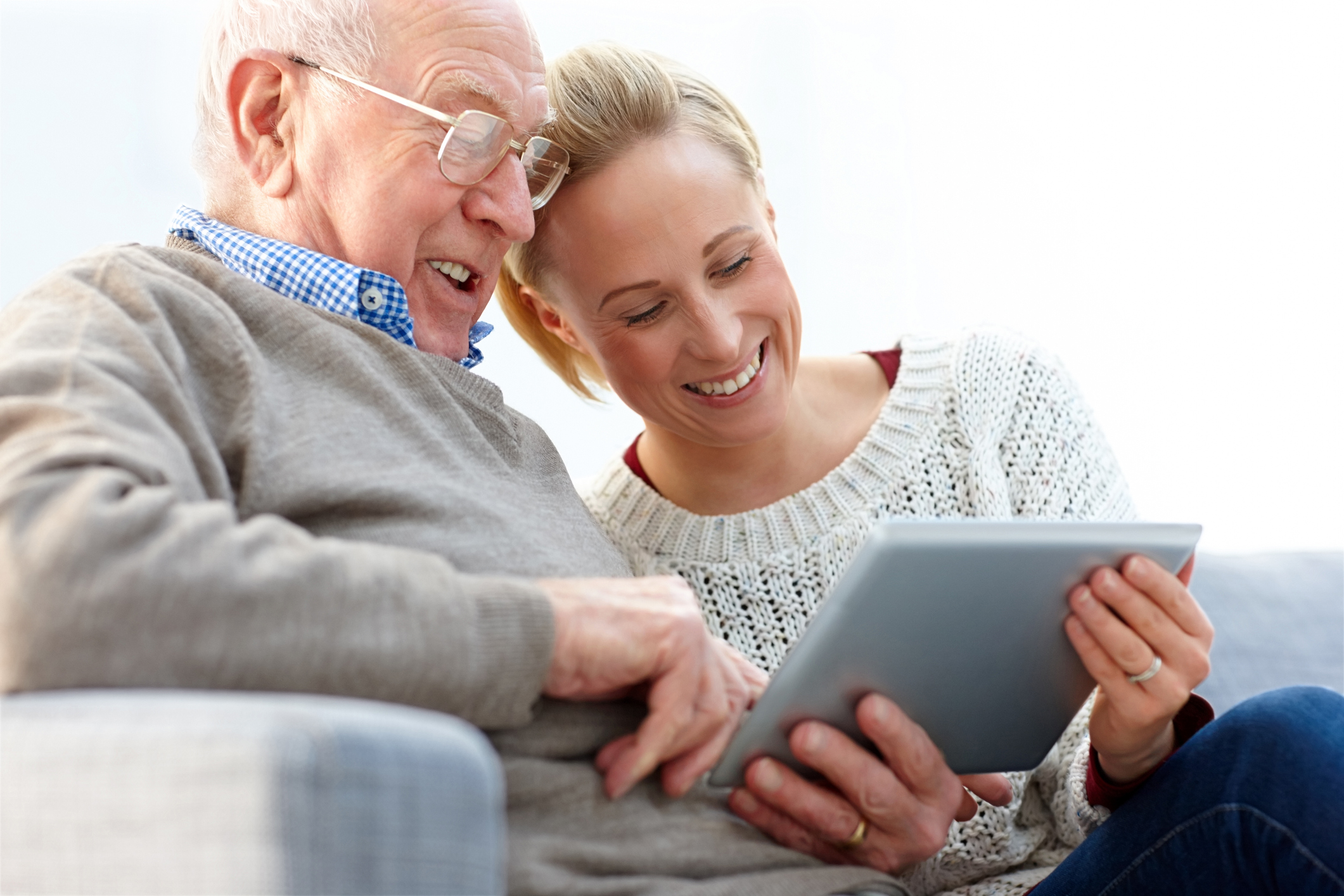 Navigating Workplace Attraction: A Therapist s Perspective on Age and Colleagues