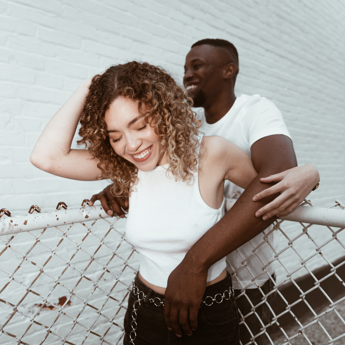 Navigating Modern Dating: 5 Ways to Cultivate Meaningful Connections