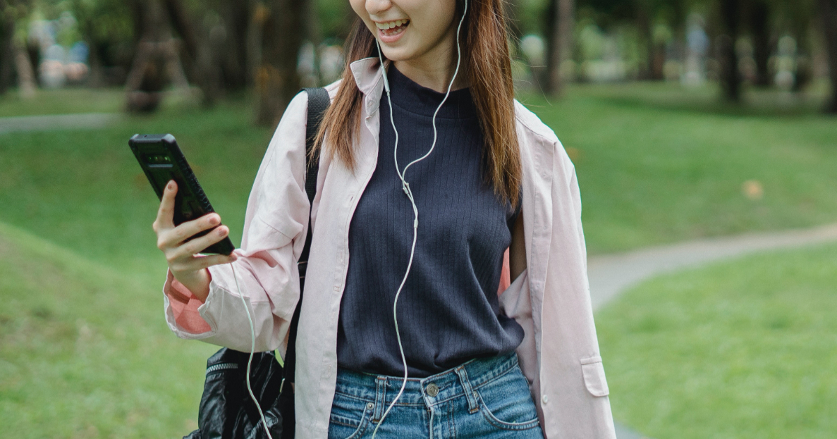 Virtual Date Conversation Starters: Spark Connection & Build Rapport