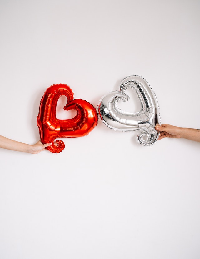 Romantic Home Decor: 5 Valentine s Day Ideas for Staying In