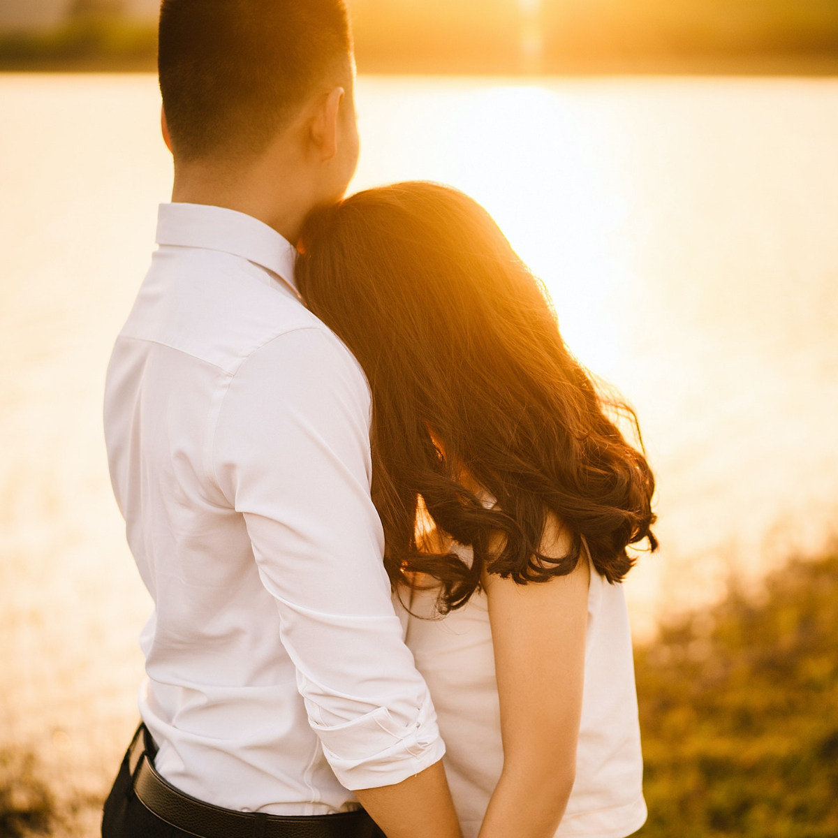 Promise Day 2021: Meaningful Promises to Strengthen Your Relationship