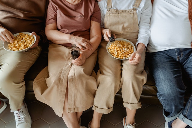 Navigating In-Law Living Arrangements: A Guide for Maintaining Boundaries