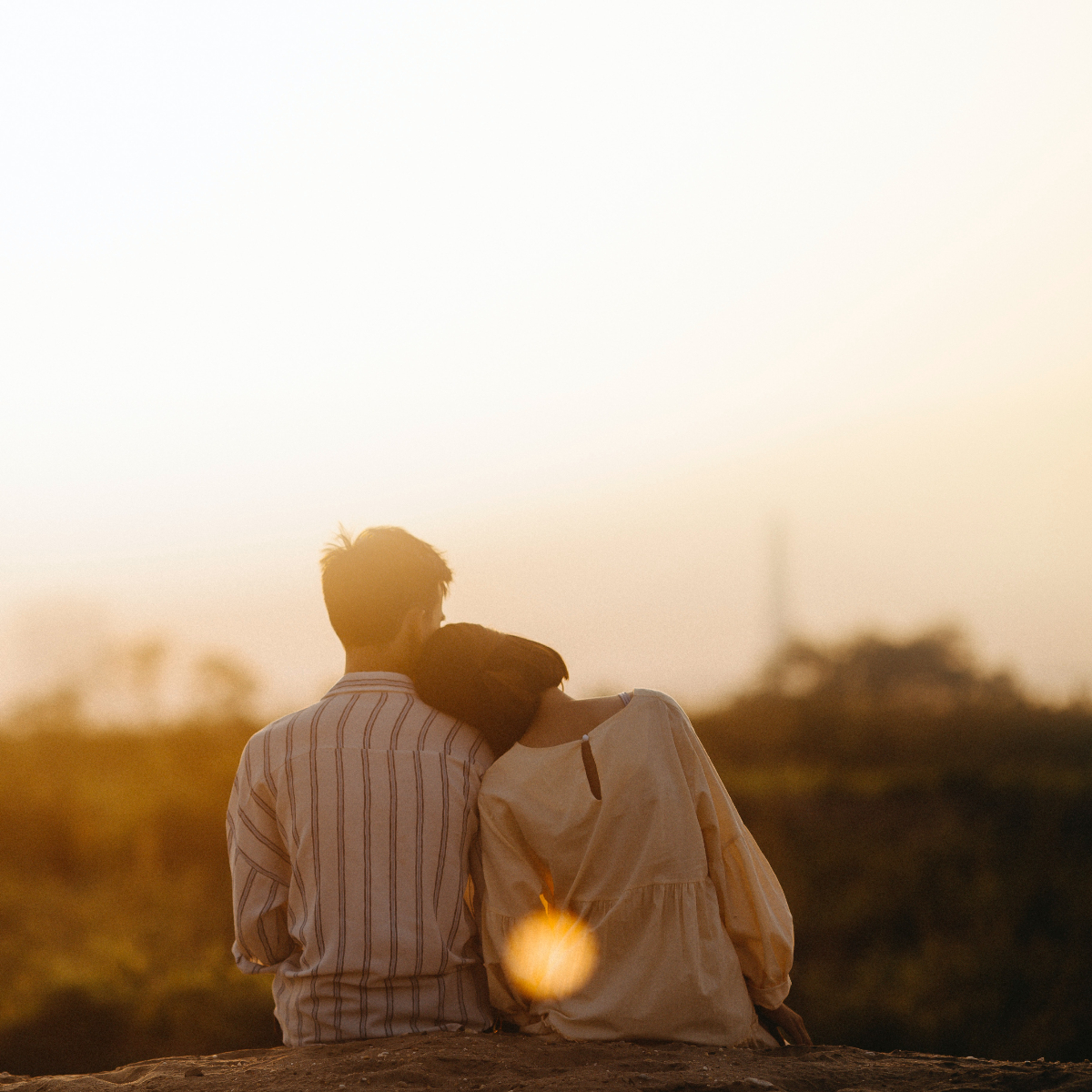 Navigating Friendship to Romance: 4 Ways to Express Your Feelings