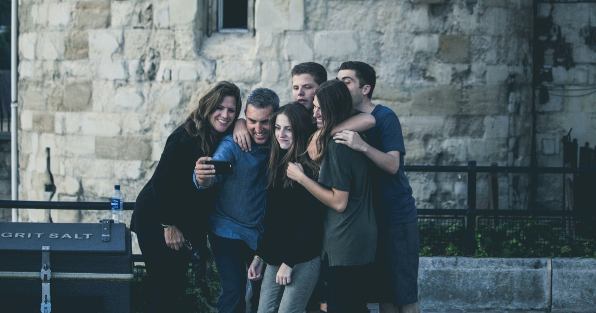 4 Ways to Build Connections & Combat Loneliness During COVID-19