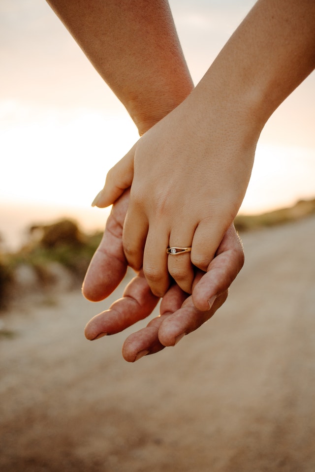 Navigating Friendship vs. Romance: What to Do When Feelings Differ in a Relationship