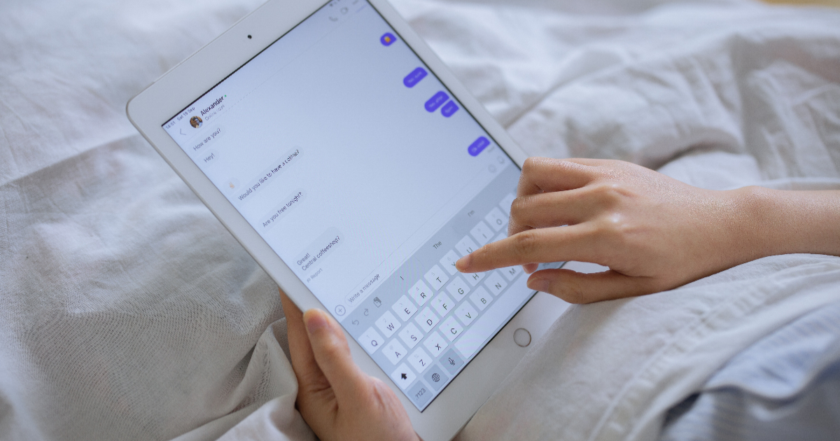 Boost Your Dating App Conversations: 4 Proven Revival Tactics
