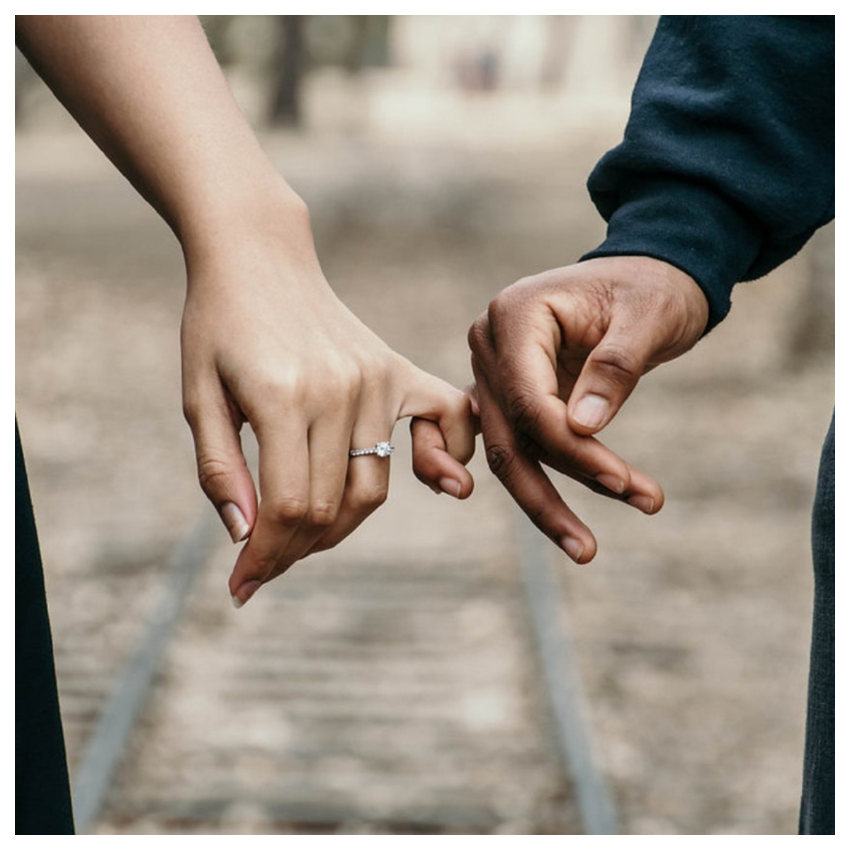 Is Your Partner Your Best Friend? 3 Signs of a Deep Connection