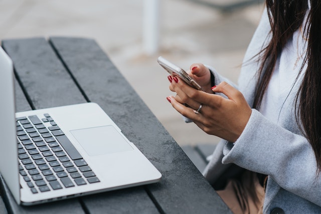 Online Relationship Red Flags: What to Do When Deceived by a Fake Identity