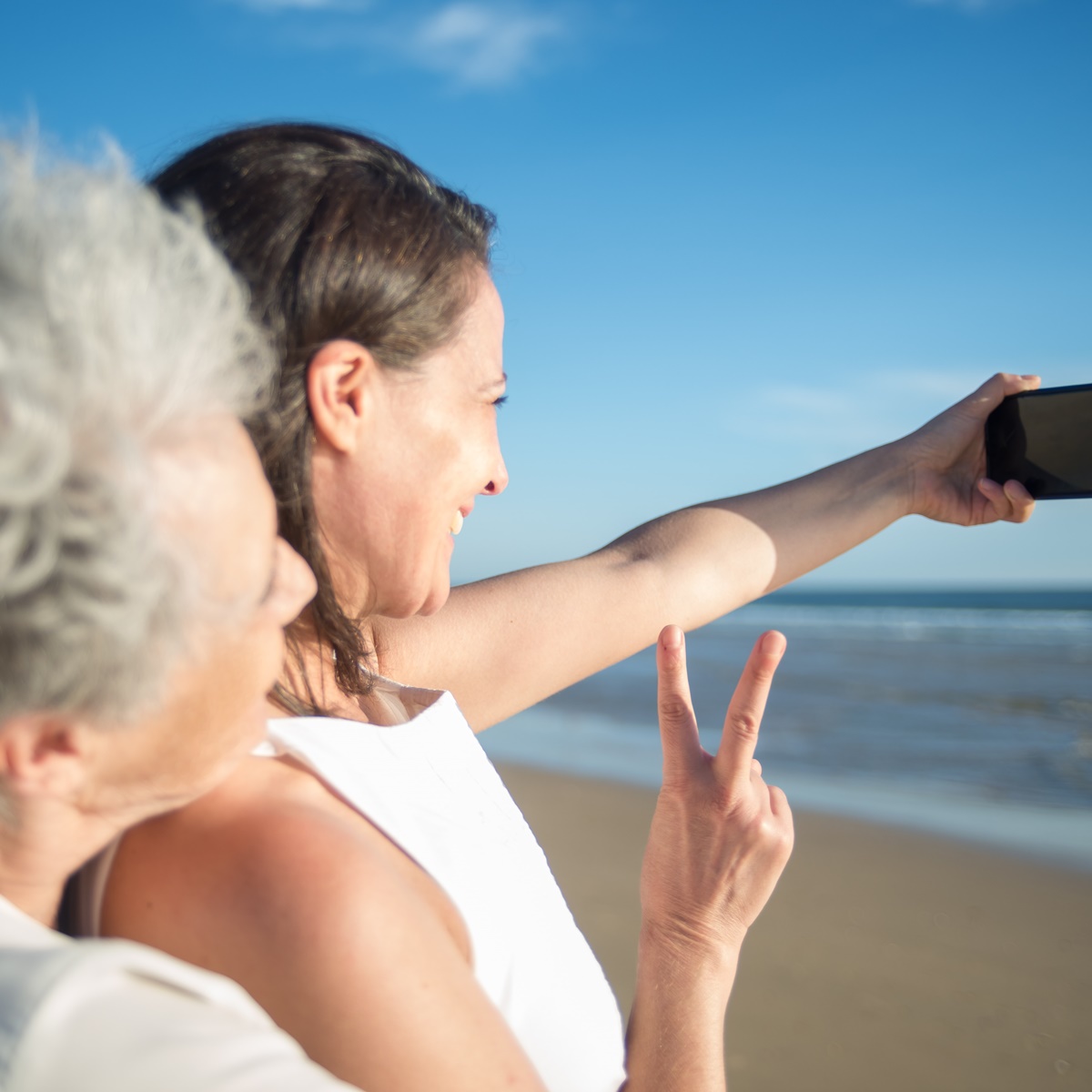 Building a Strong Relationship with Your Mother-in-Law: Tips & Strategies