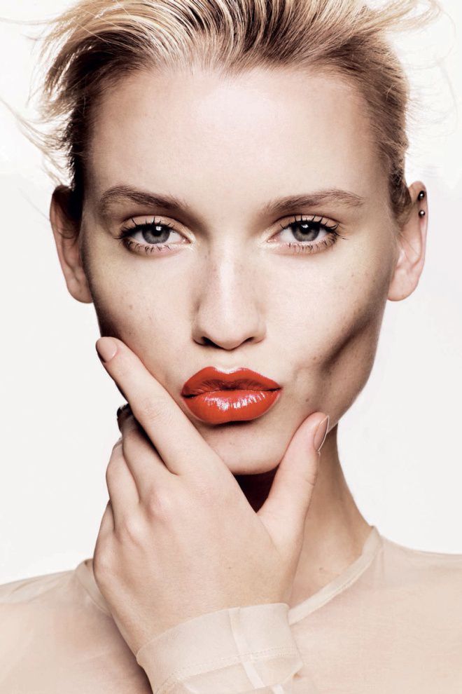 Mastering Eye Makeup: A Simple Guide for Beginners