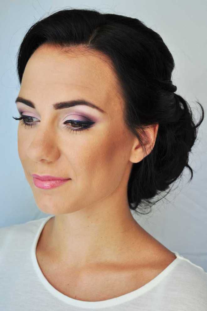 Mastering Eye Makeup: A Simple Guide for Beginners