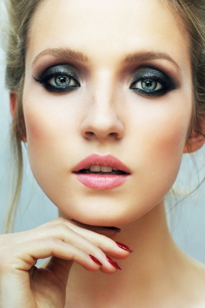 Mastering Eye Makeup: A Simple Guide for Beginners