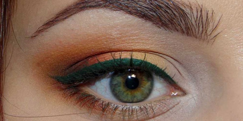 Green Eyeshadow Looks: Enhance Your Emerald & Olive Eyes - Tutorial & Tips