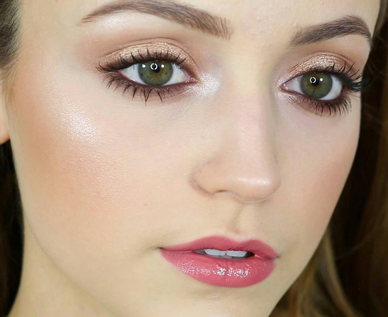Green Eyeshadow Looks: Enhance Your Emerald & Olive Eyes - Tutorial & Tips