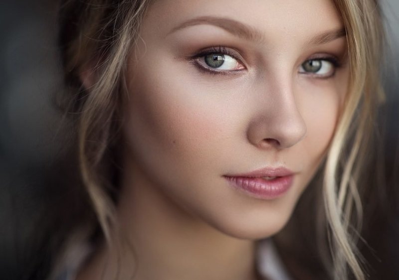 Green Eyeshadow Looks: Enhance Your Emerald & Olive Eyes - Tutorial & Tips