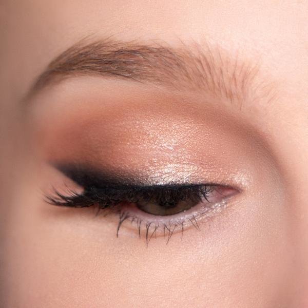 Green Eyeshadow Looks: Enhance Your Emerald & Olive Eyes - Tutorial & Tips