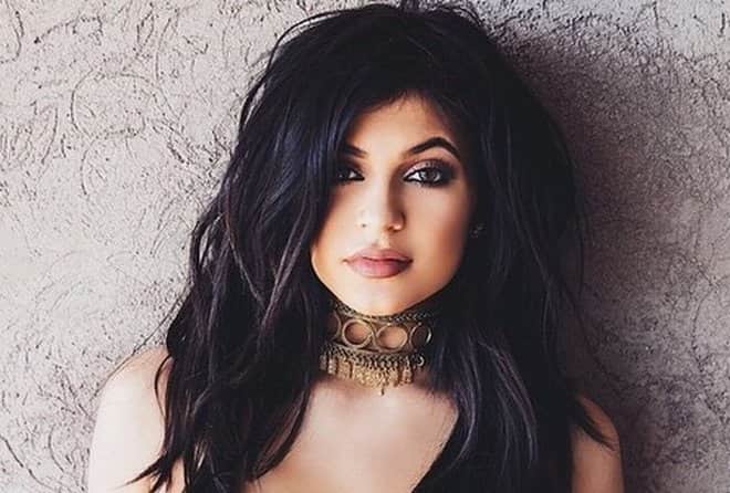 Best Golden Eyeshadows for Brown Eyes: Enhance Your Natural Beauty