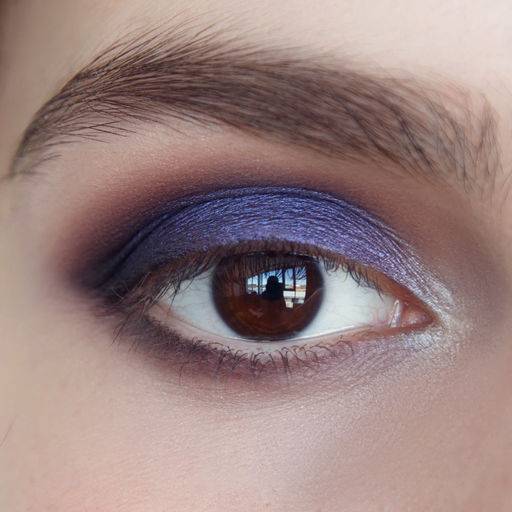 Best Golden Eyeshadows for Brown Eyes: Enhance Your Natural Beauty
