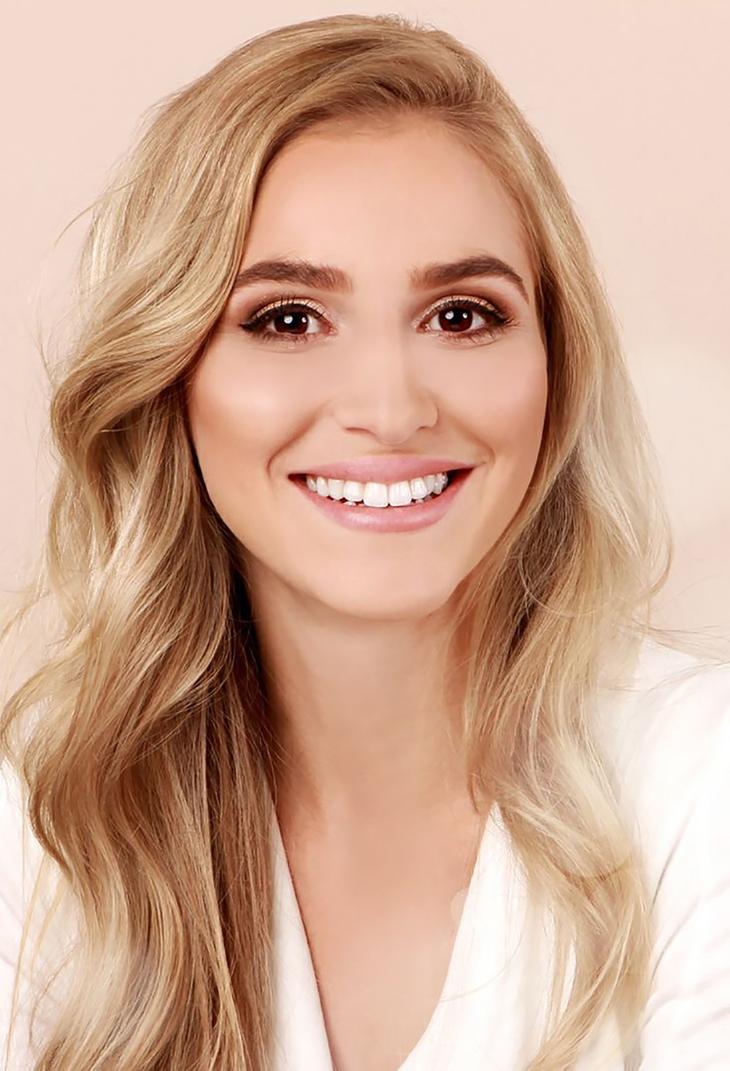 Evening Makeup for Brown Eyes: A Step-by-Step Guide with Green Shades