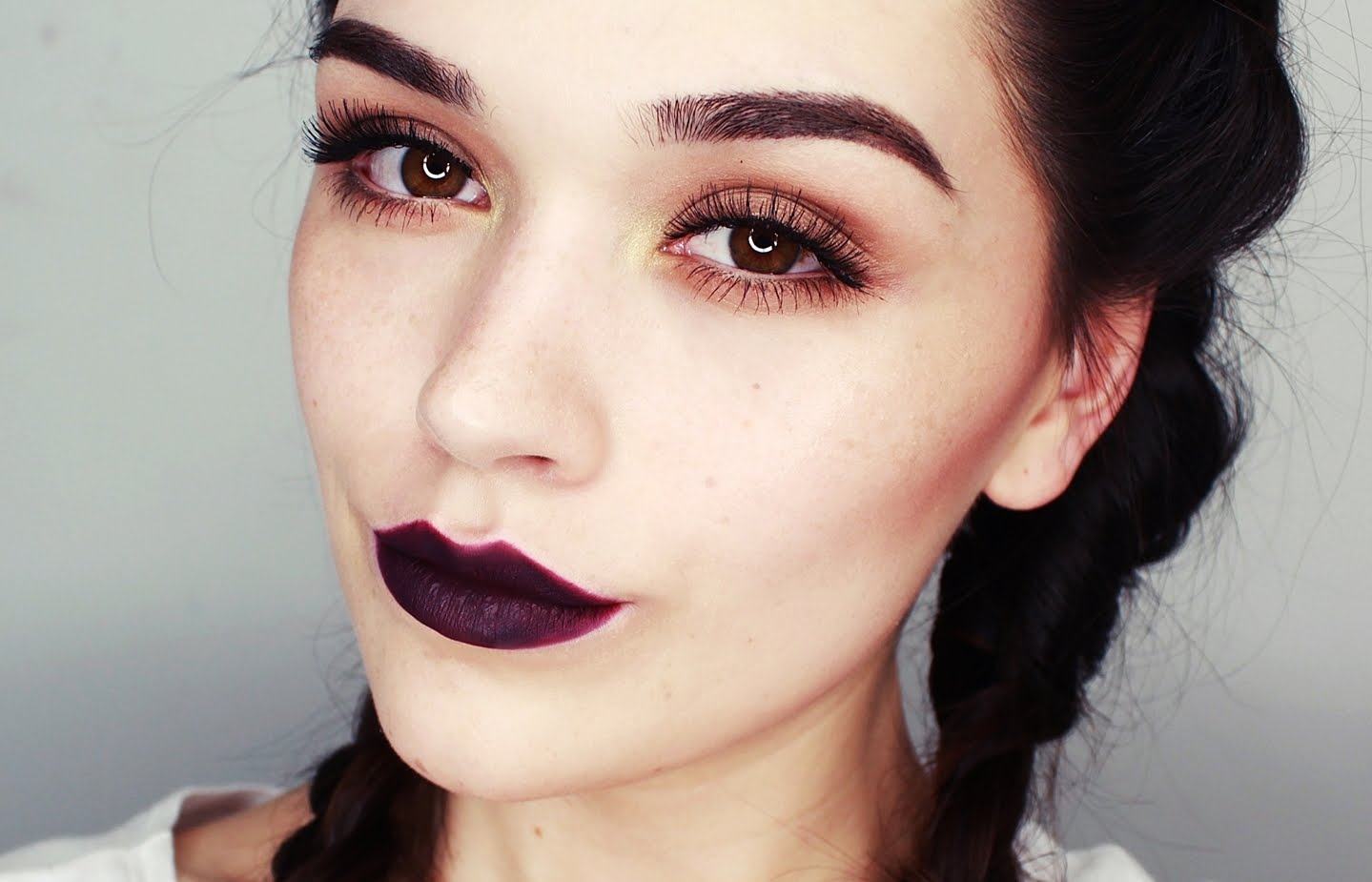 Evening Makeup for Brown Eyes: A Step-by-Step Guide with Green Shades