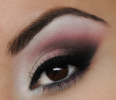 Evening Makeup for Brown Eyes: A Step-by-Step Guide with Green Shades